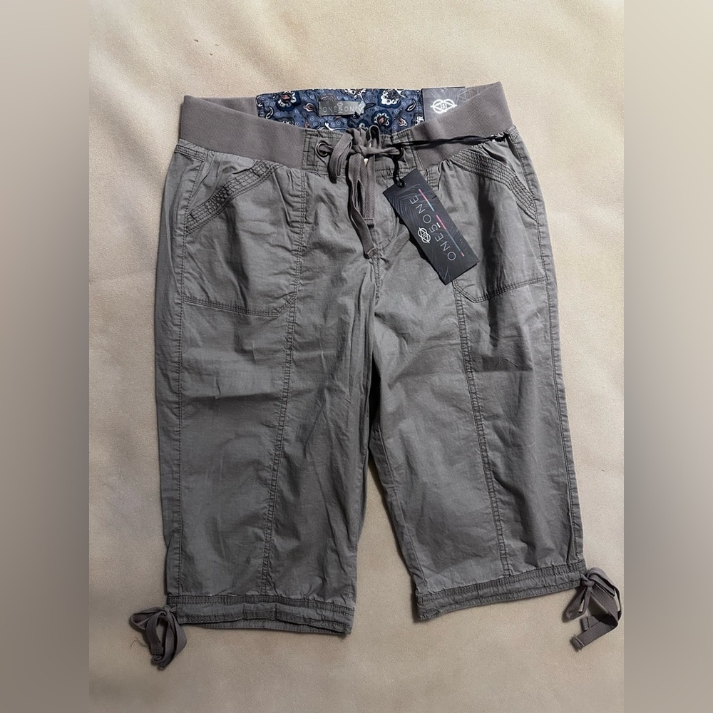 Women’s Cobblestone Casual Shorts Size Large NWT